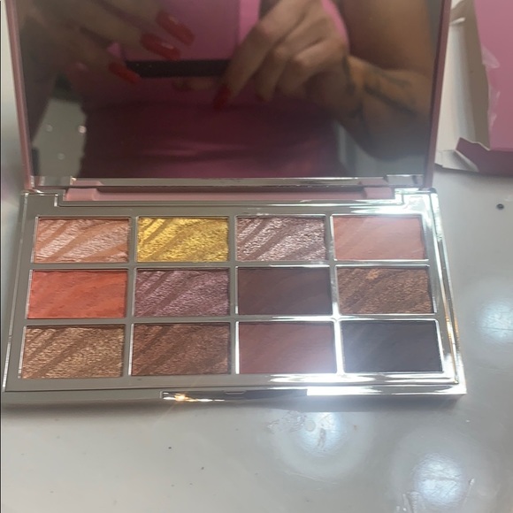 Brand New Ciate Eyeshadow Pallet☺️ - Picture 2 of 4